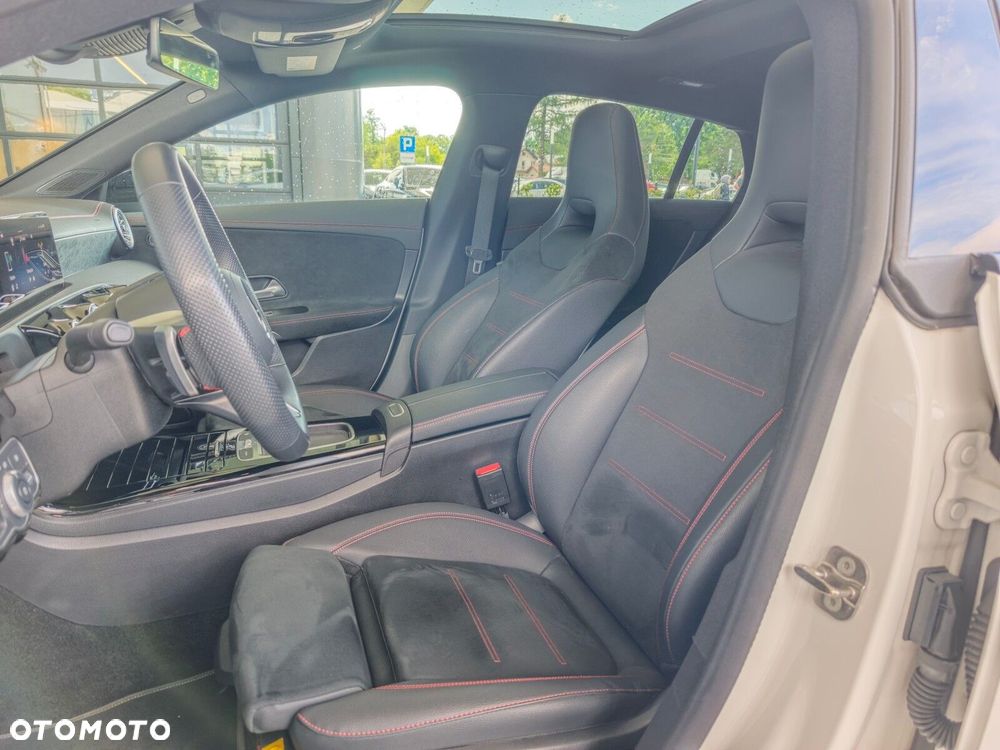Mercedes-Benz CLA 200 mHEV AMG Line 7G-DCT - 9