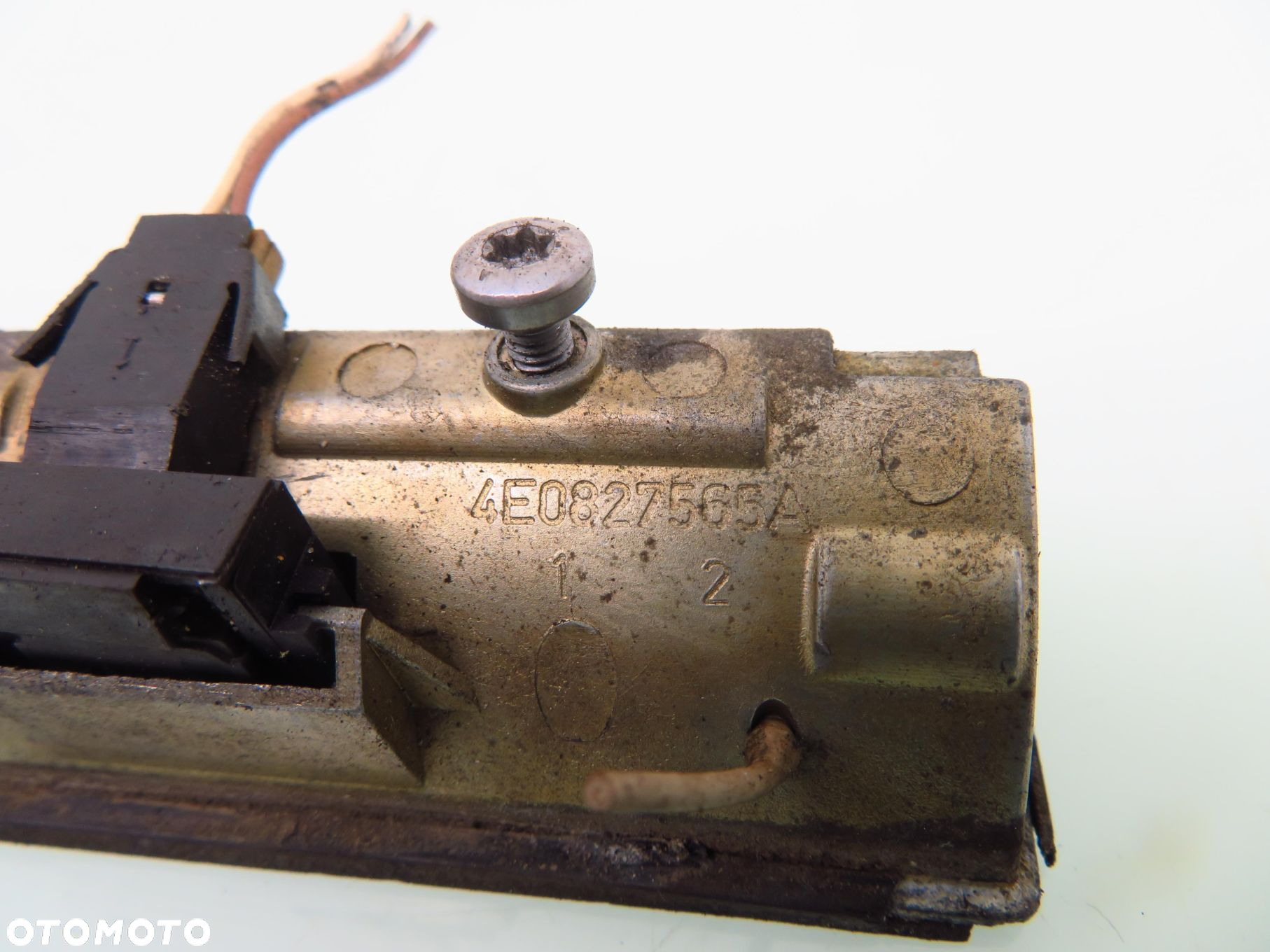 PRZYCISK KLAPY MIKROSTYK AUDI A8 D3 4E0827565A - 3