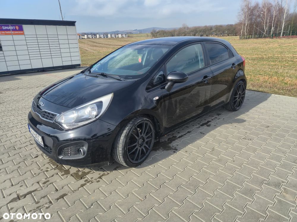 Kia Rio 1.2 Fifa World Cup Edition - 2