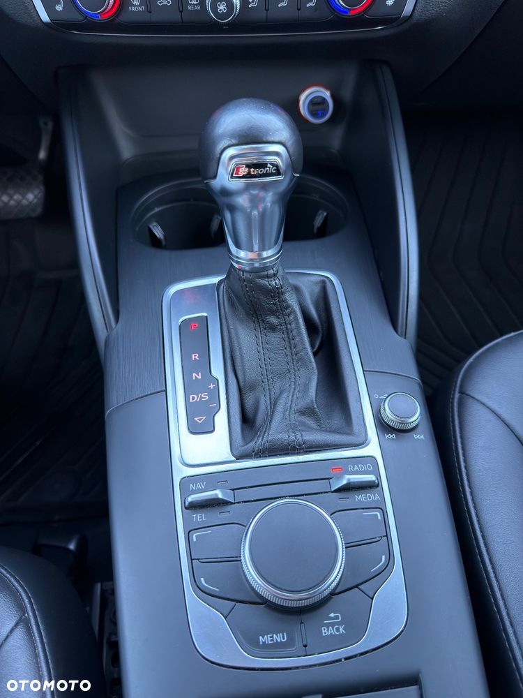 Audi A3 Sportback 1.4 TFSI Ambiente S tronic - 23