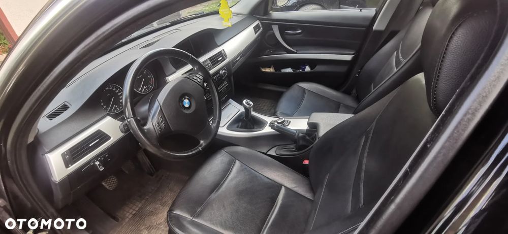 BMW Seria 3 316i - 12