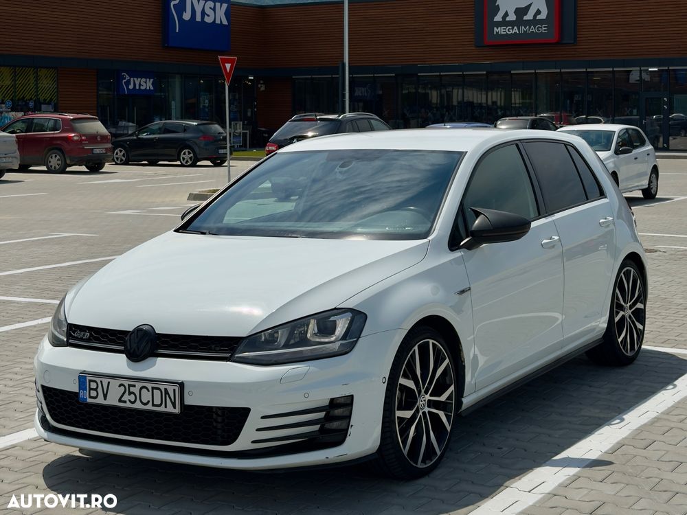 Volkswagen Golf GTD 2.0 TDI SCR DSG - 3