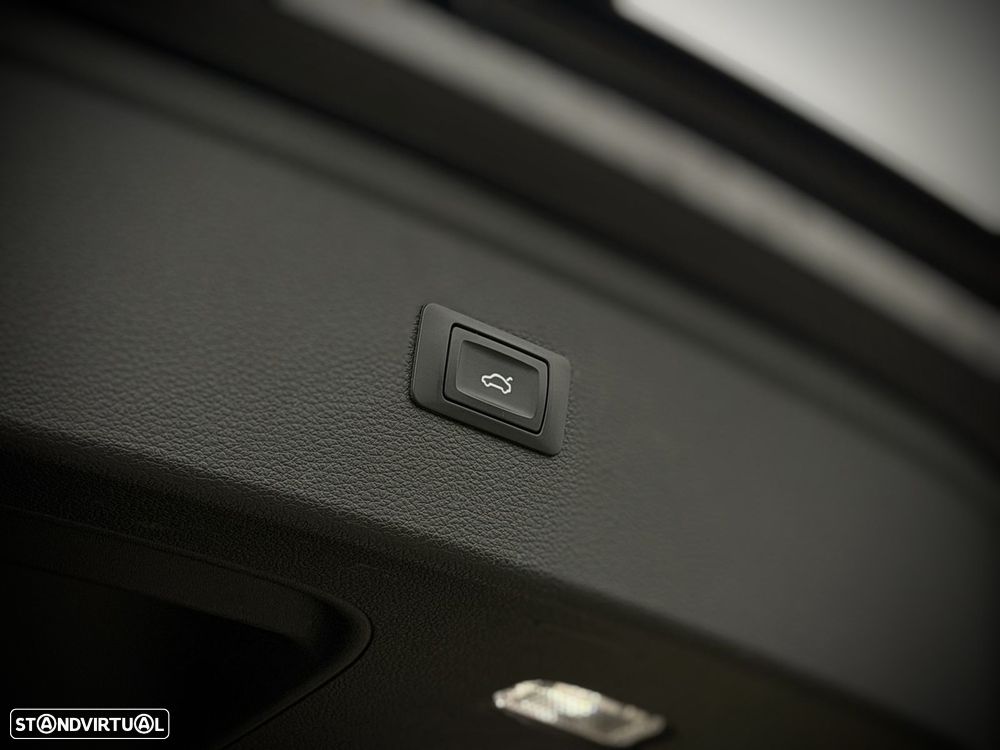 Audi Q5 50 TFSIe quattro Design S tronic - 24