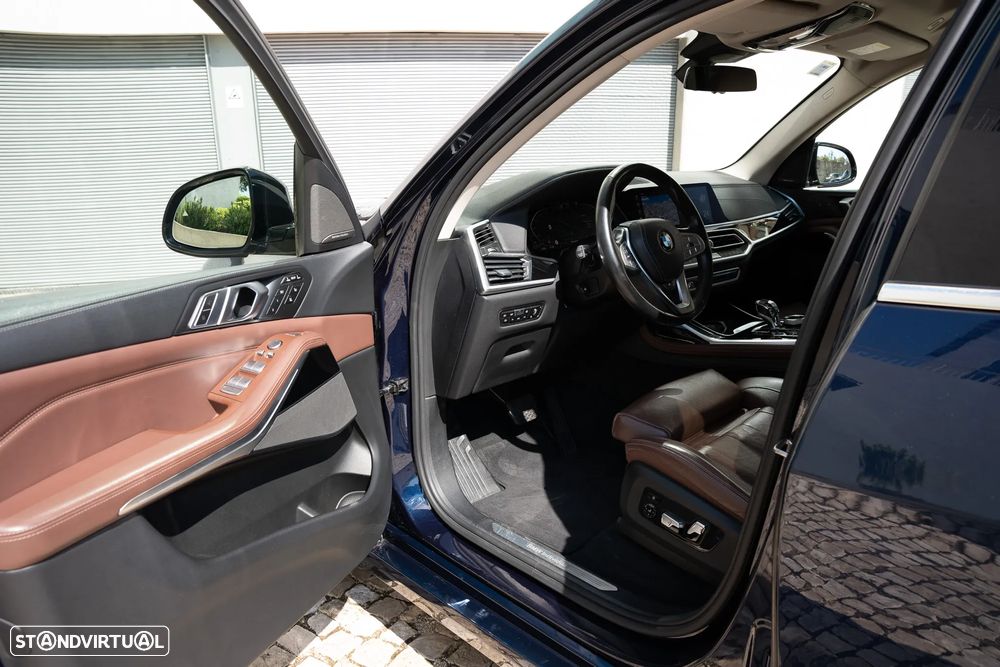 BMW X7 xDrive30d - 27