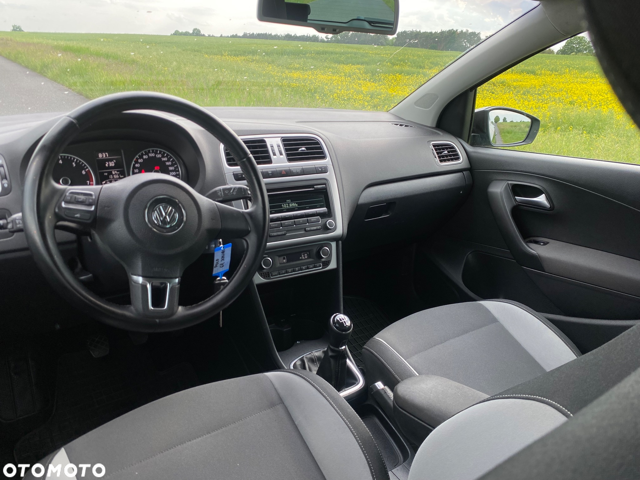 Volkswagen Polo 1.4 16V Comfortline - 14