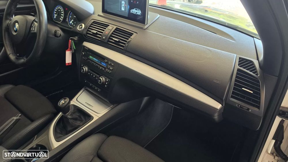 BMW 118 d Limited Edition Lifestyle c/ M Sport Pack - 56