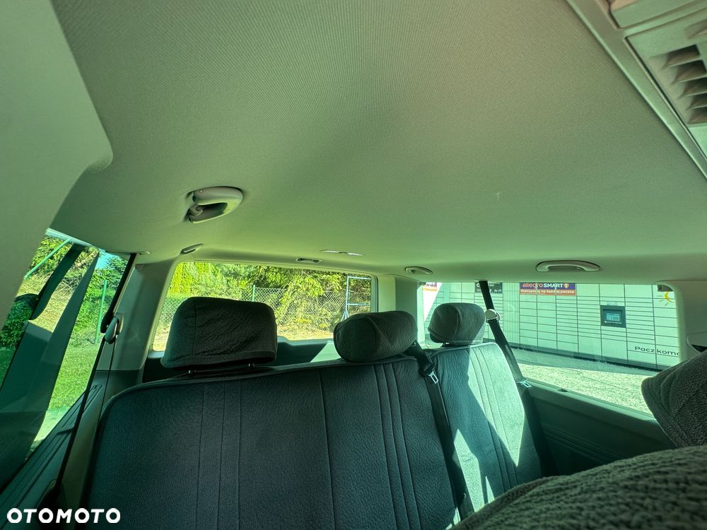 Volkswagen Caravelle 2.0 TDI L1 Comfortline DSG - 26