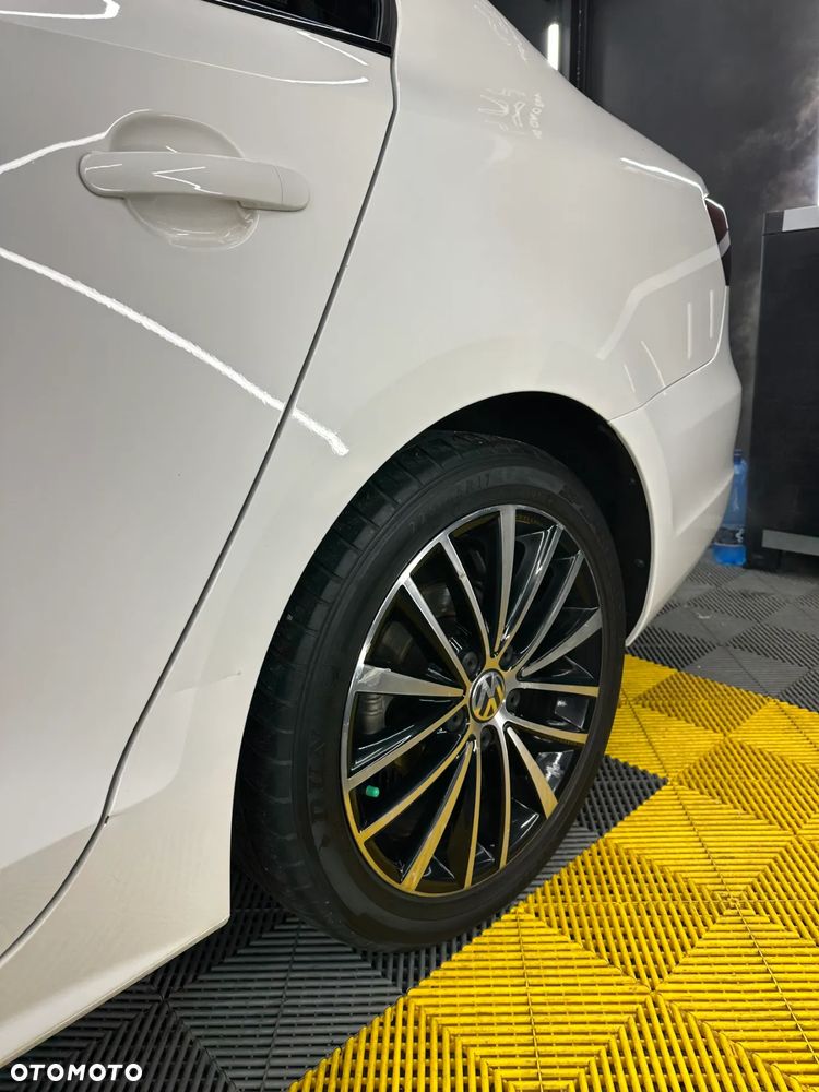 Volkswagen Jetta 2.0 TDI DPF DSG Highline - 13