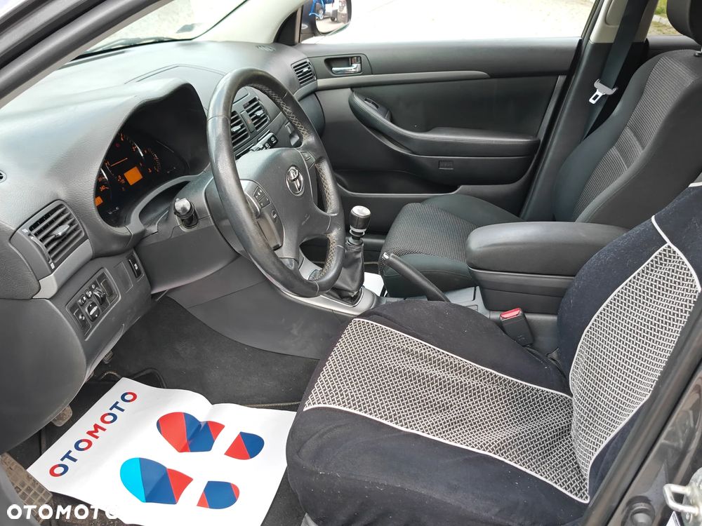 Toyota Avensis 2.2 D-4D X Premium - 11