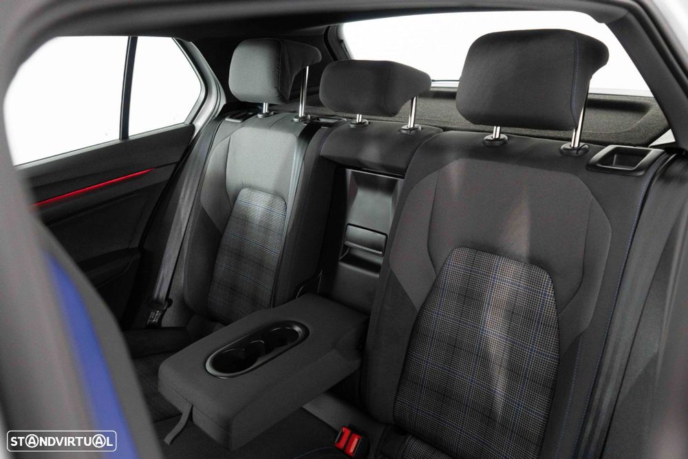 VW Golf 1.4 TSI e-Hybrid DSG - 11