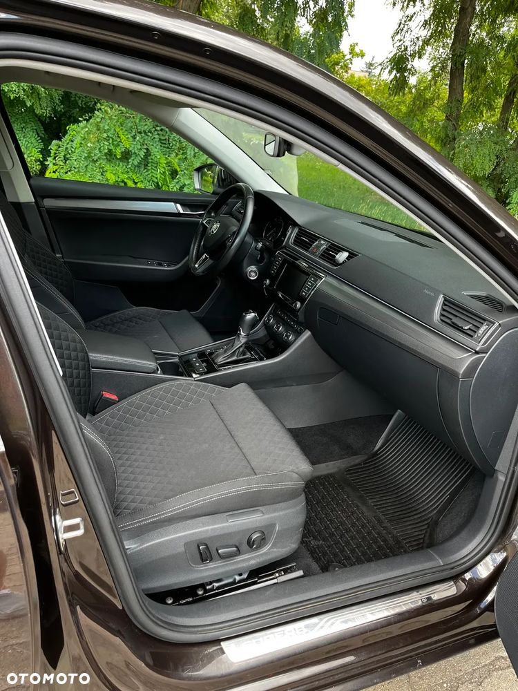 Skoda Superb 2.0 TDI 4x4 Style DSG - 24