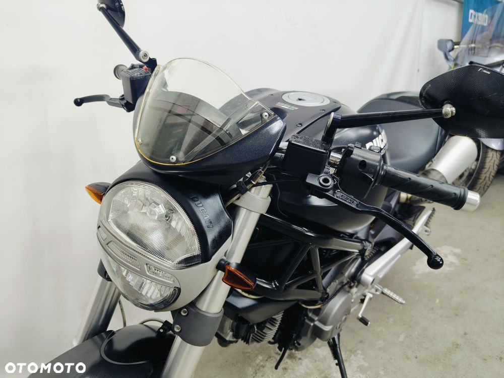 Ducati Monster - 19