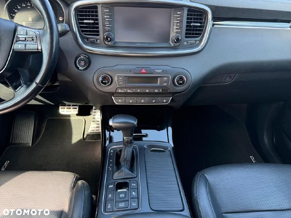 Kia Sorento 2.0 CRDI L - 6