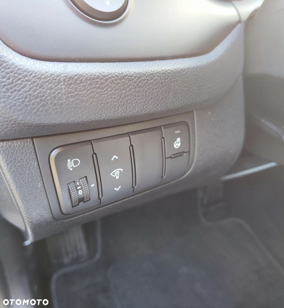 Kia Ceed 1.6 GDI L Business Line - 16