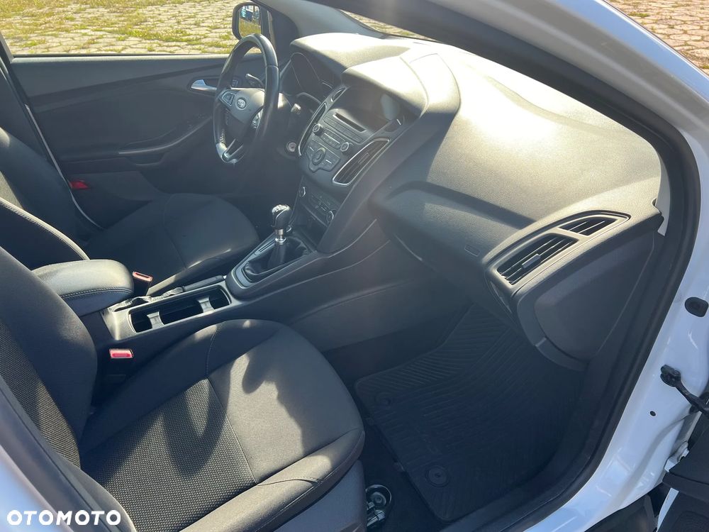 Ford Focus - 15