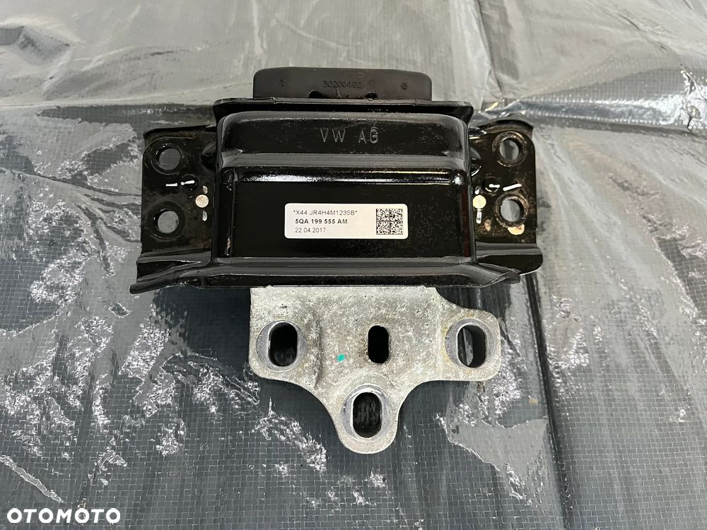 Poduszka Łapa Mocowanie Skrzyni Biegów VW Skoda Audi 5QA199555AM