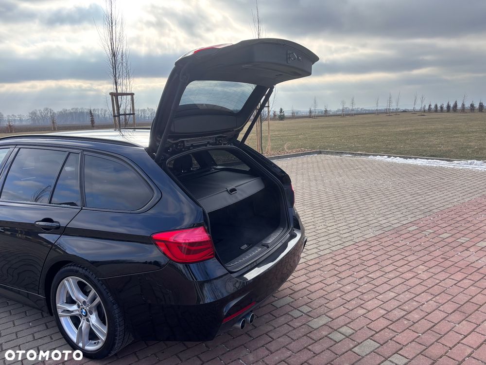 BMW Seria 3 320d M Sport - 9