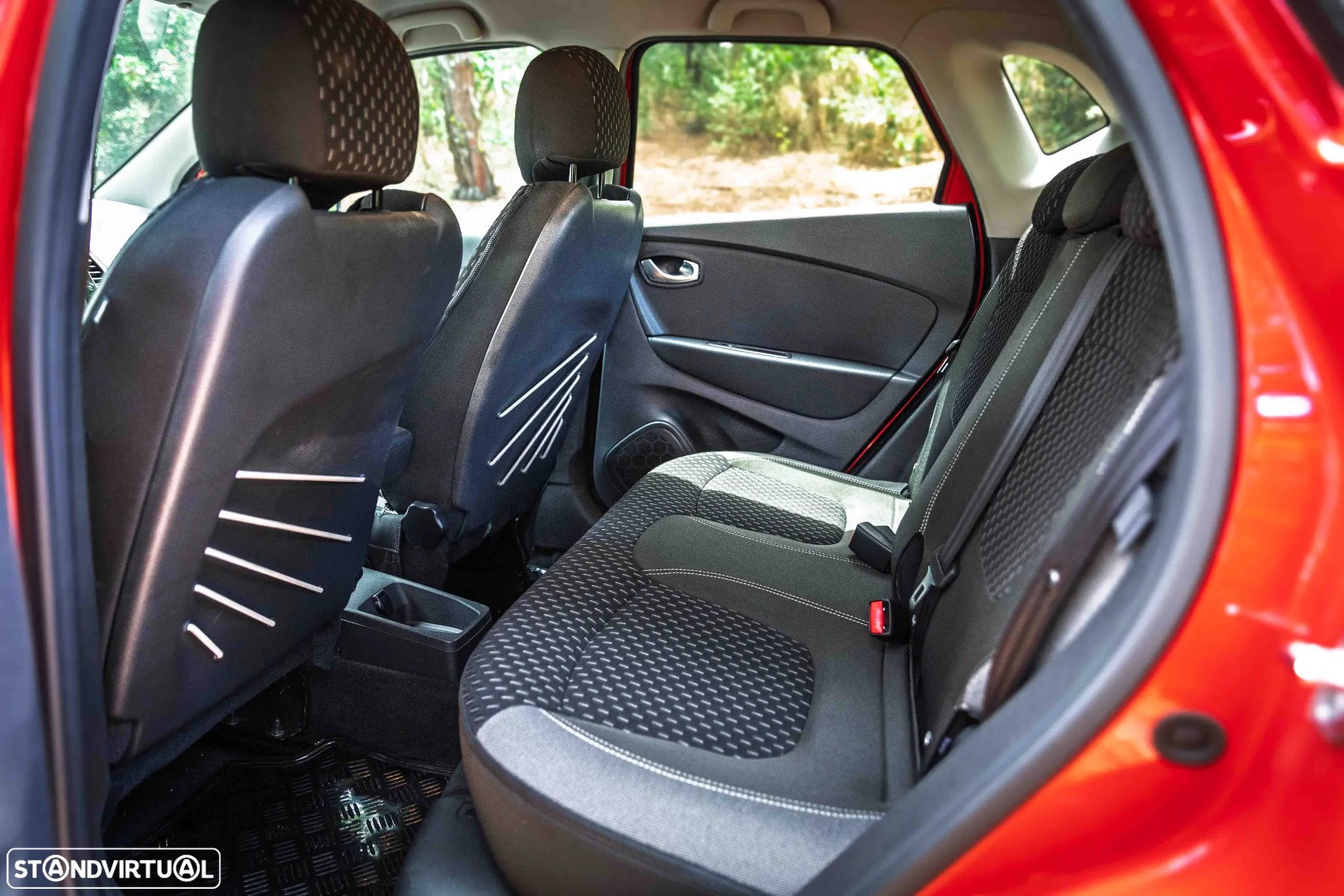 Renault Captur 1.5 dCi Exclusive C/Pneu - 18