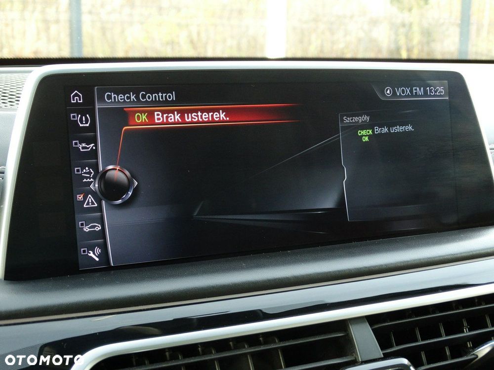 BMW Seria 7 740d xDrive - 34