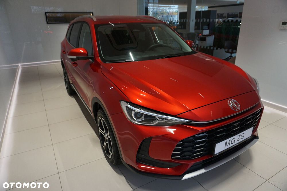 MG ZS - 12