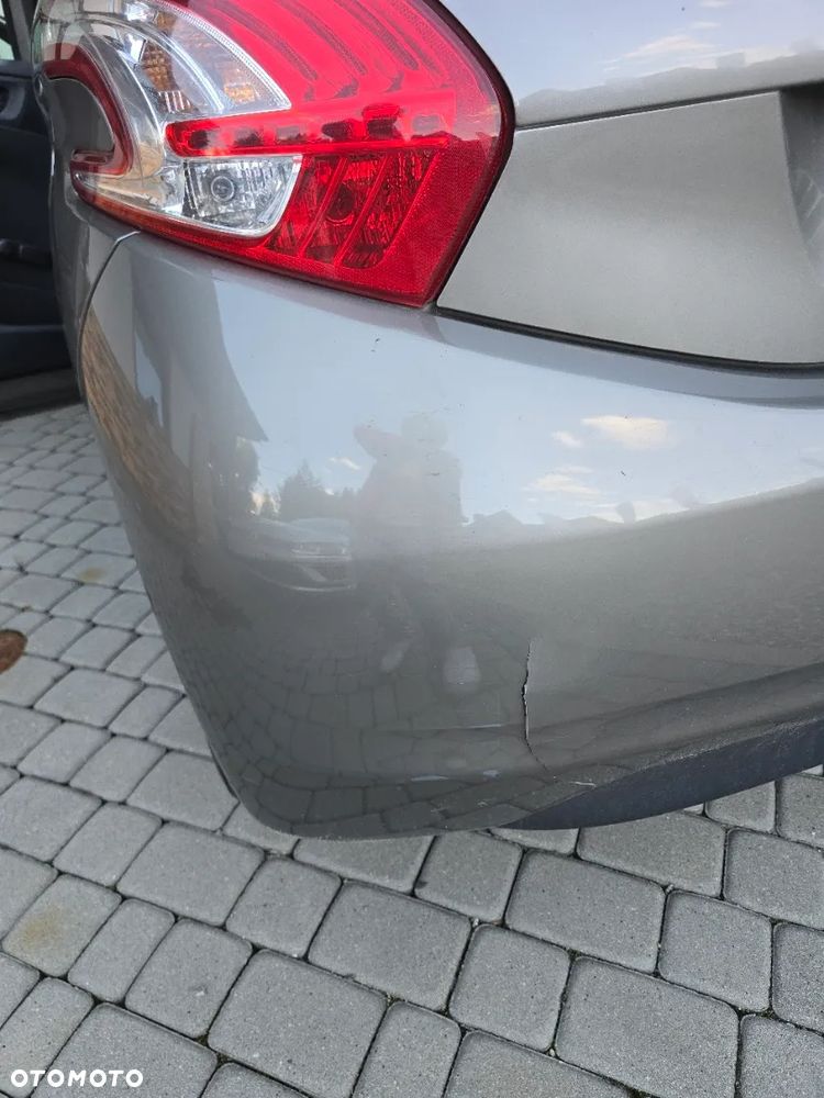 Peugeot 208 - 9