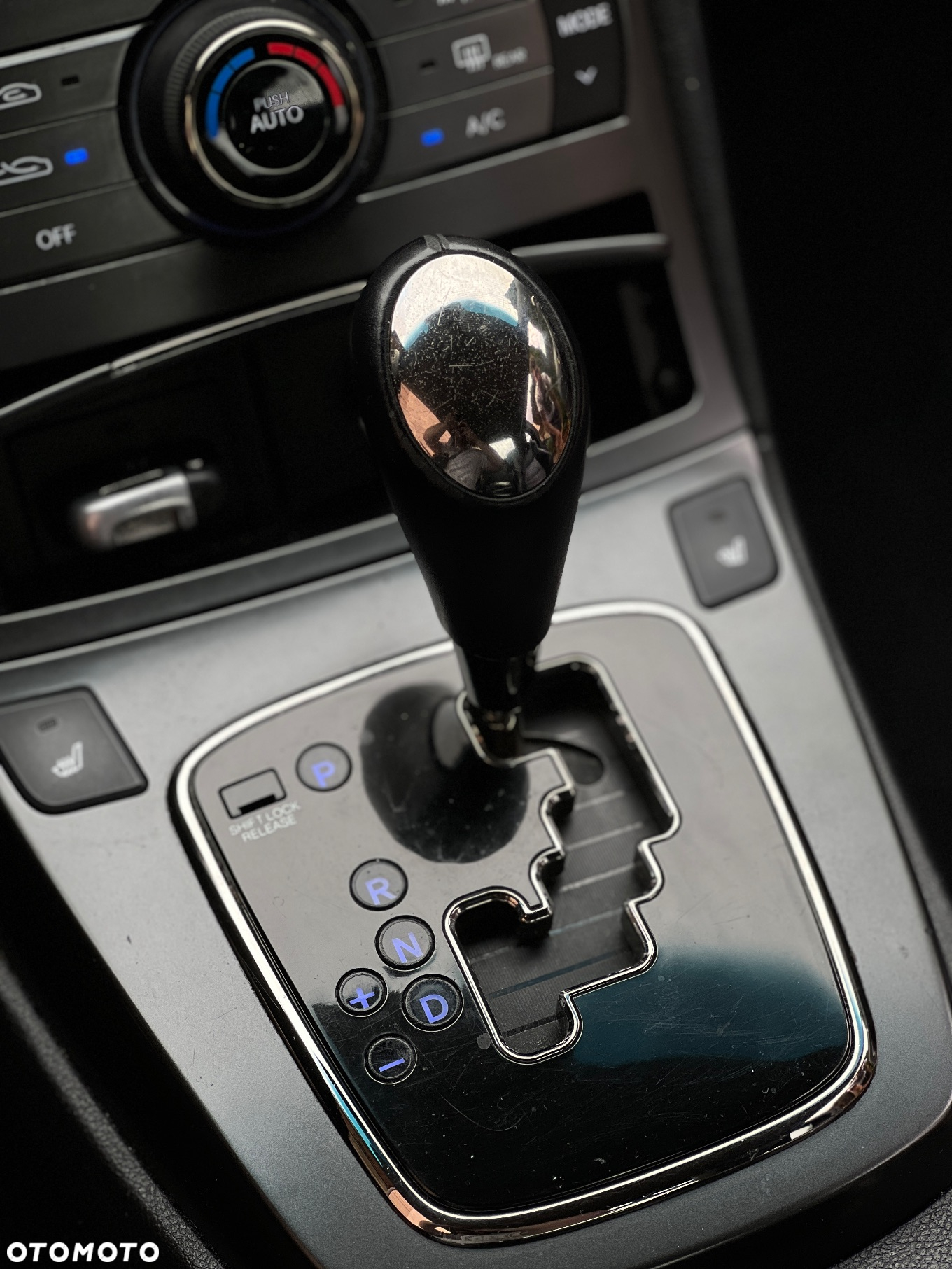 Hyundai Genesis Coupe - 30
