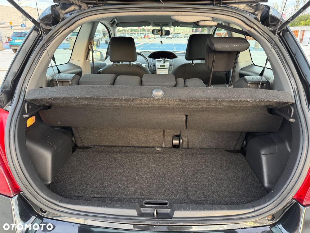 Toyota Yaris 1.3 Sol - 3