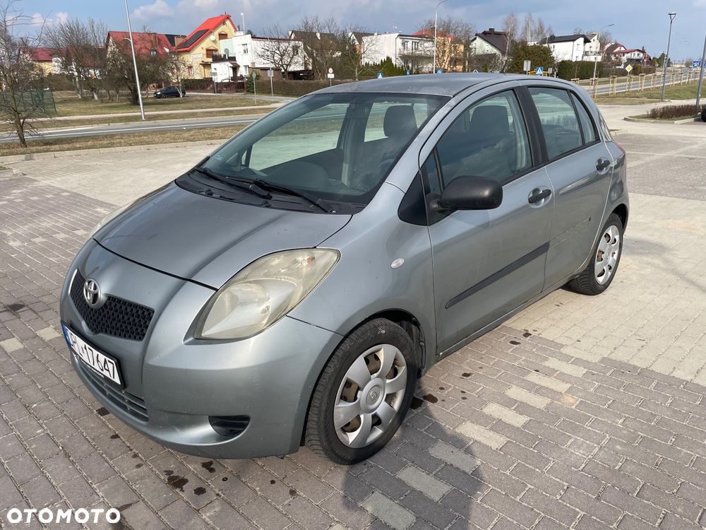 Toyota Yaris 1.3 Luna A/C - 1