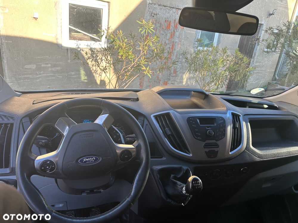Ford Transit 350L Trend FWD - 16