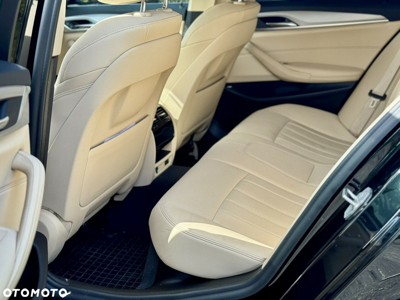 BMW Seria 5 - 16