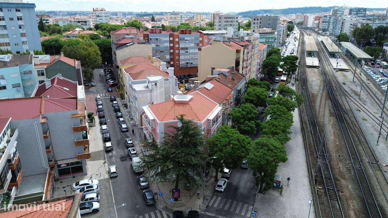T2 totalmente remodelado com 71m2 em prédio remodelado – Amadora – 5mi - Grande imagem: 2/21