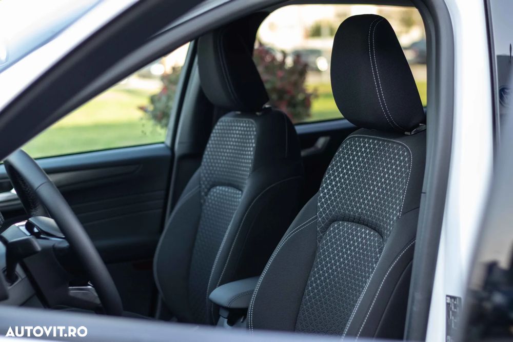 Ford Kuga 2.5 Duratec FWD PHEV Titanium - 11