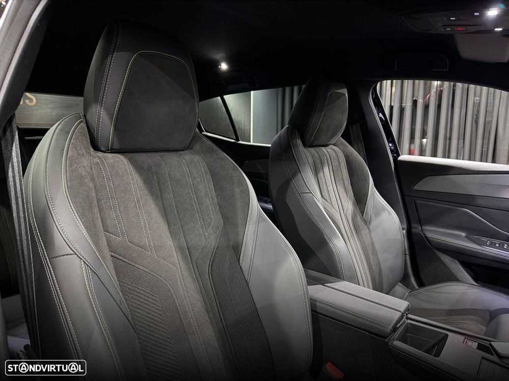 Peugeot 408 1.2 PureTech GT EAT8 - 42