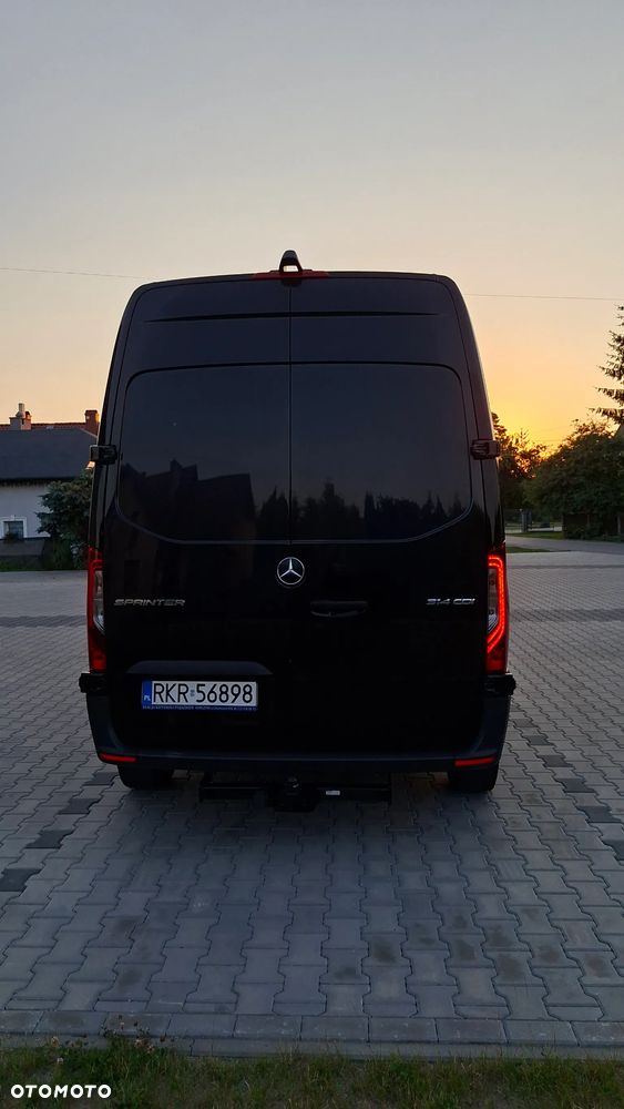 Mercedes-Benz Sprinter - 10