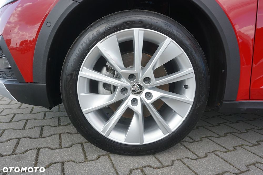 Skoda Octavia 2.0 TDI DSG 4x4 Scout First Edition - 39