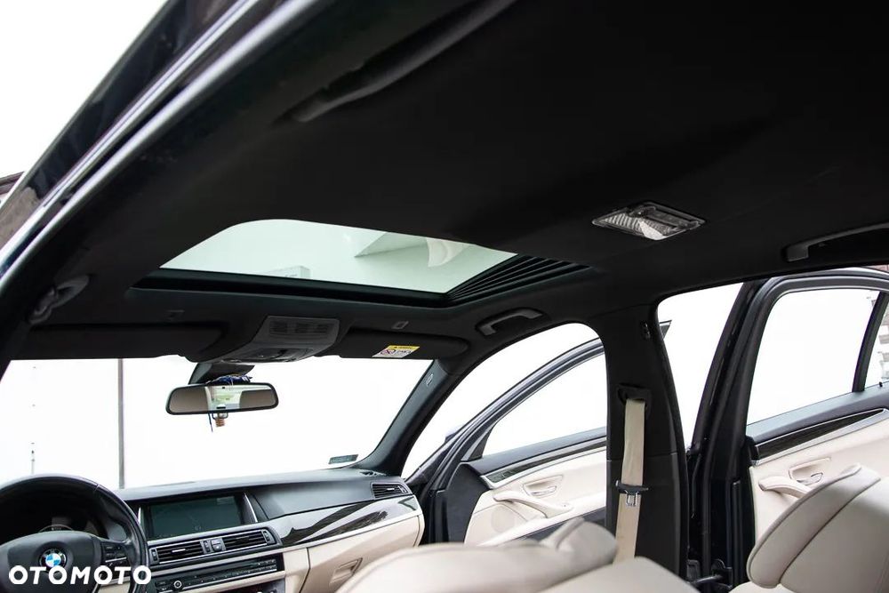 BMW Seria 5 520d Luxury Line - 32