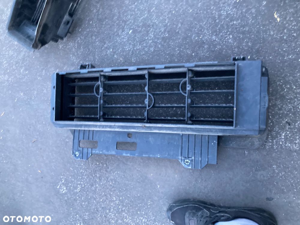 RENAULT CLIO IV 4 WLOT POWIETRZA ŻALUZJA KIEROWNICA POWIETRZA krata kratka   Wwa - 4