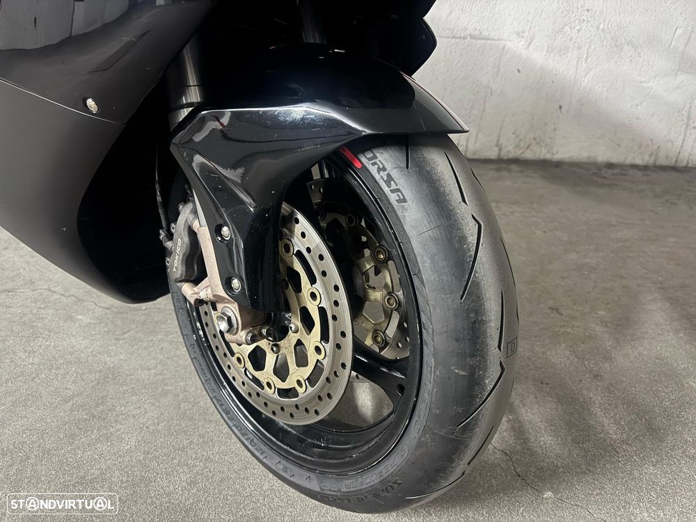 Honda CBR 1000 RR - 16