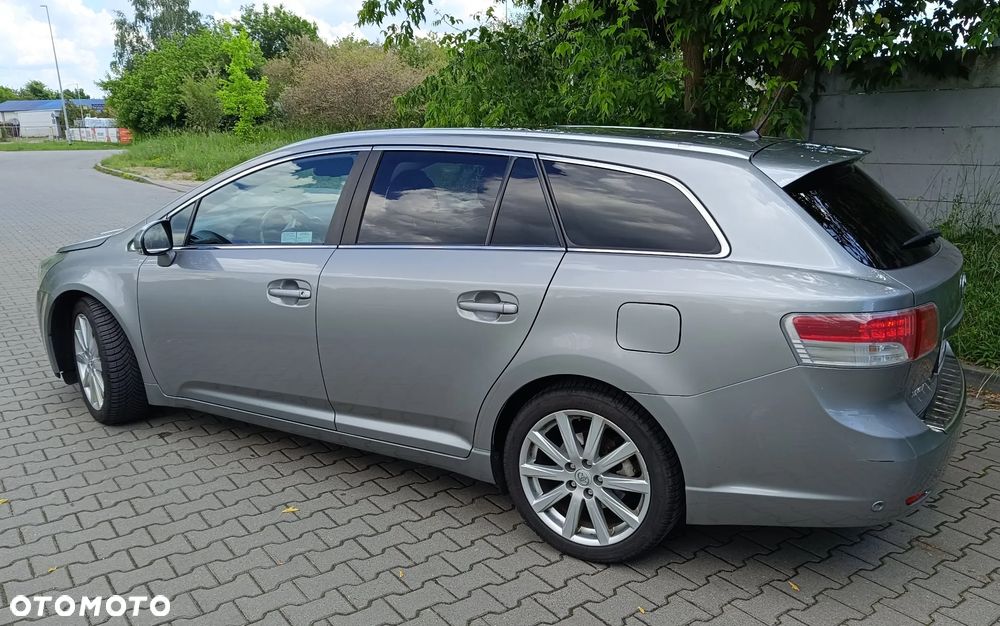 Toyota Avensis 2.0 Prestige NAVI - 10