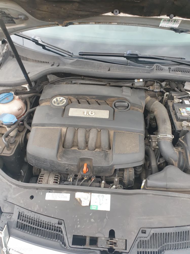 Volkswagen Golf - 4