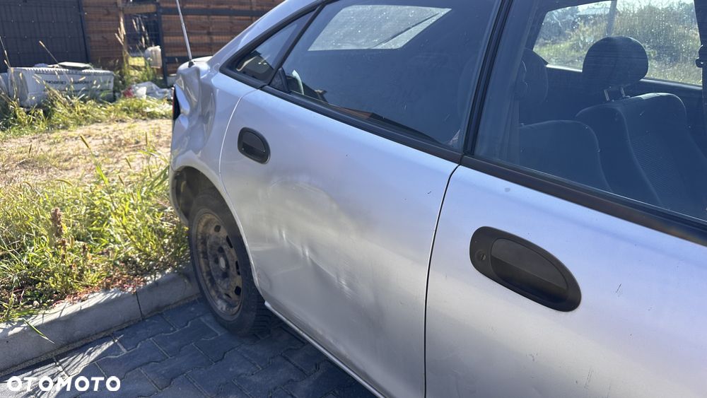 Mazda 323F 1.5 Exclusive - 4