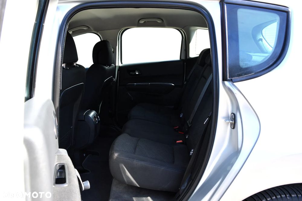 Peugeot 3008 1.6 HDi Premium - 7