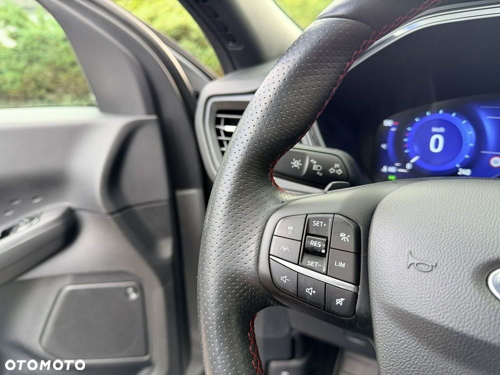 Ford Kuga - 35