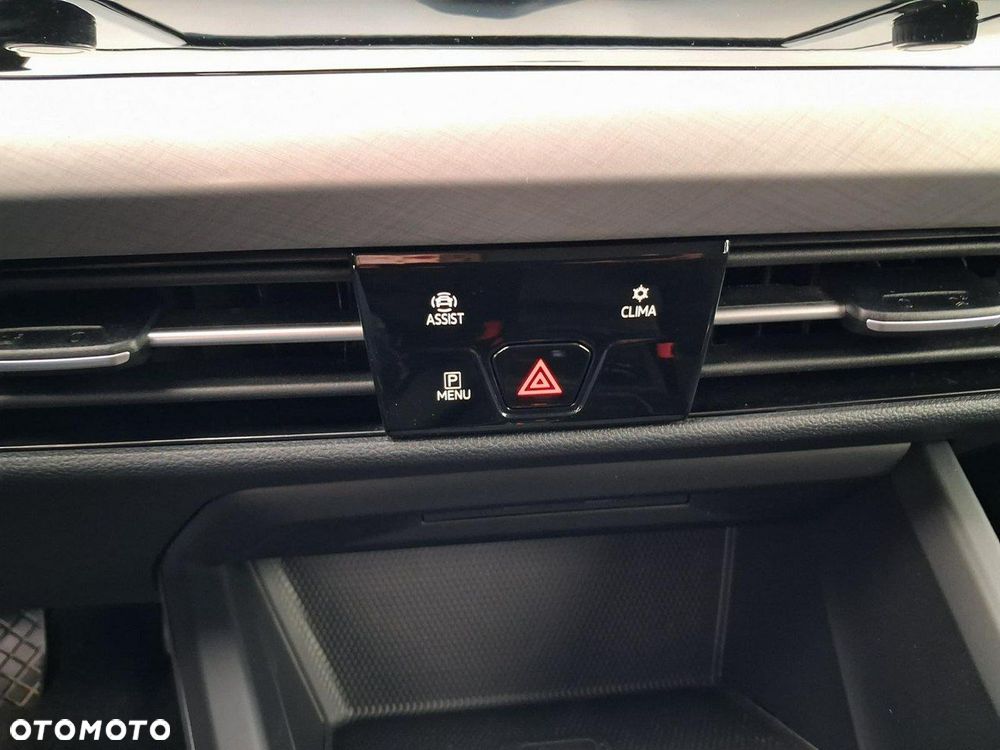 Volkswagen Golf - 25