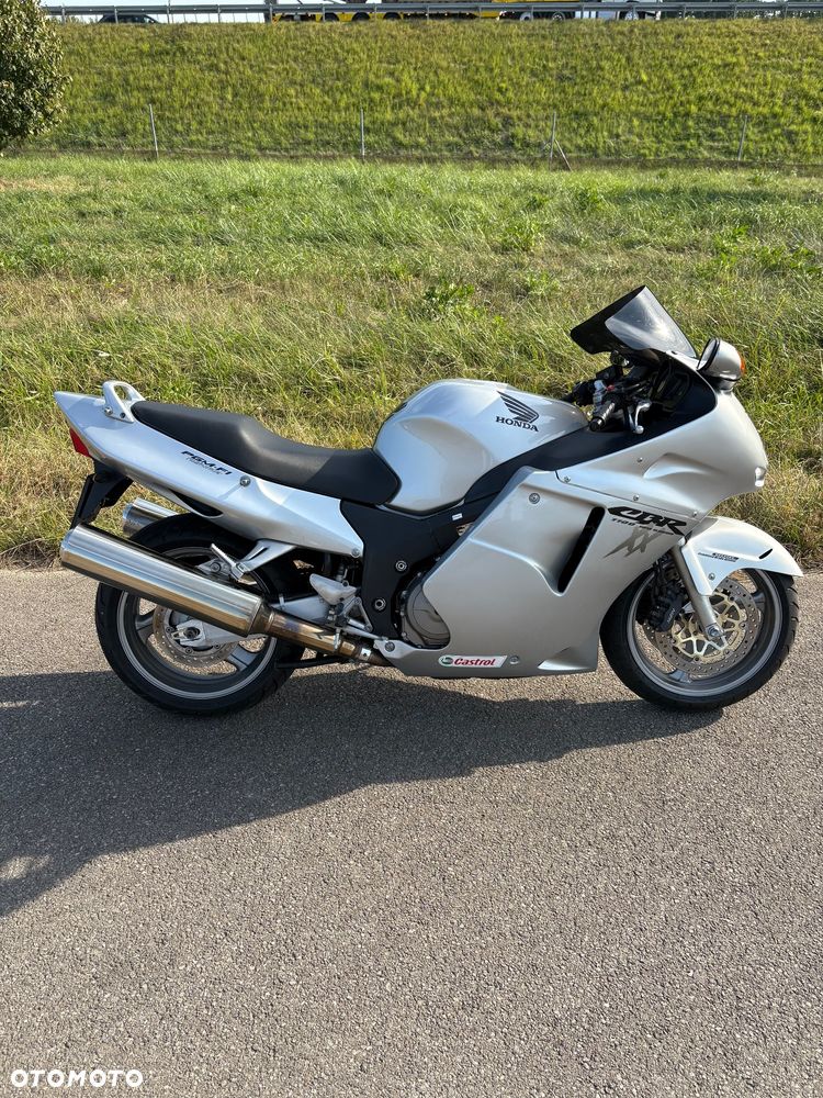Honda CBR - 13