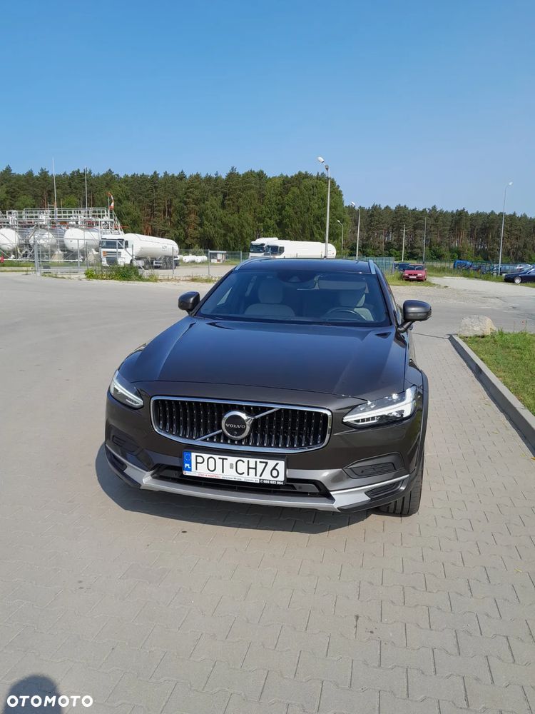 Volvo V90 D5 AWD Momentum - 1