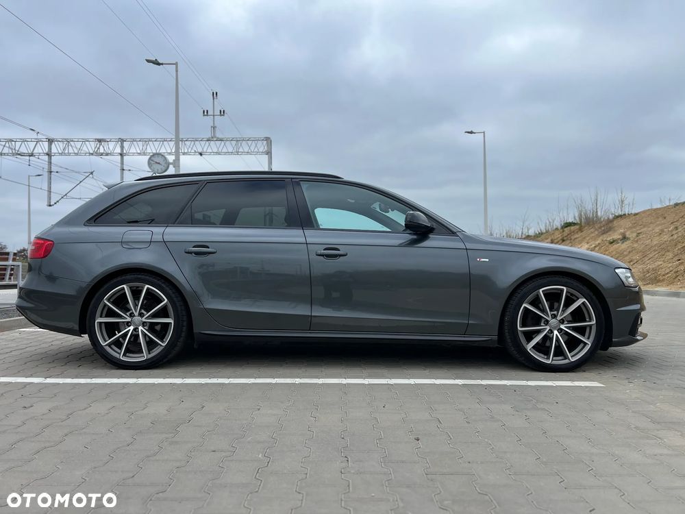 Audi A4 Avant 2.0 TDI DPF quattro S tronic S line Sportpaket - 6