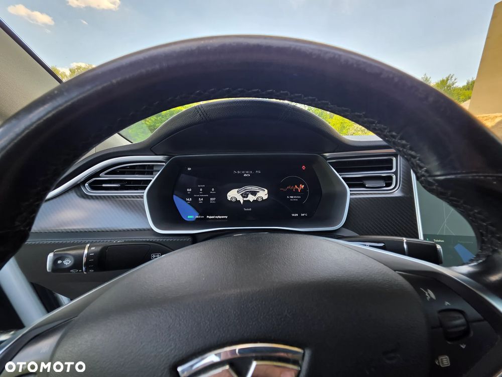 Tesla Model S - 27
