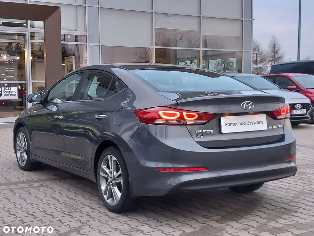 Hyundai Elantra 1.6 CRDi BlueDrive Style DCT - 7