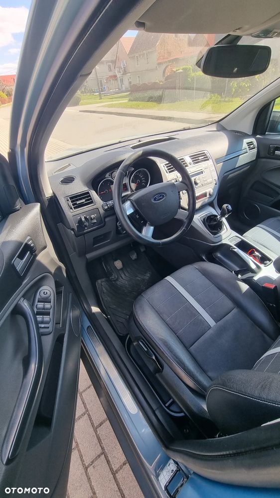 Ford Kuga 2.0 TDCi 4x4 Titanium - 16